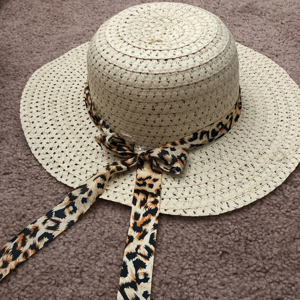 Straw hat